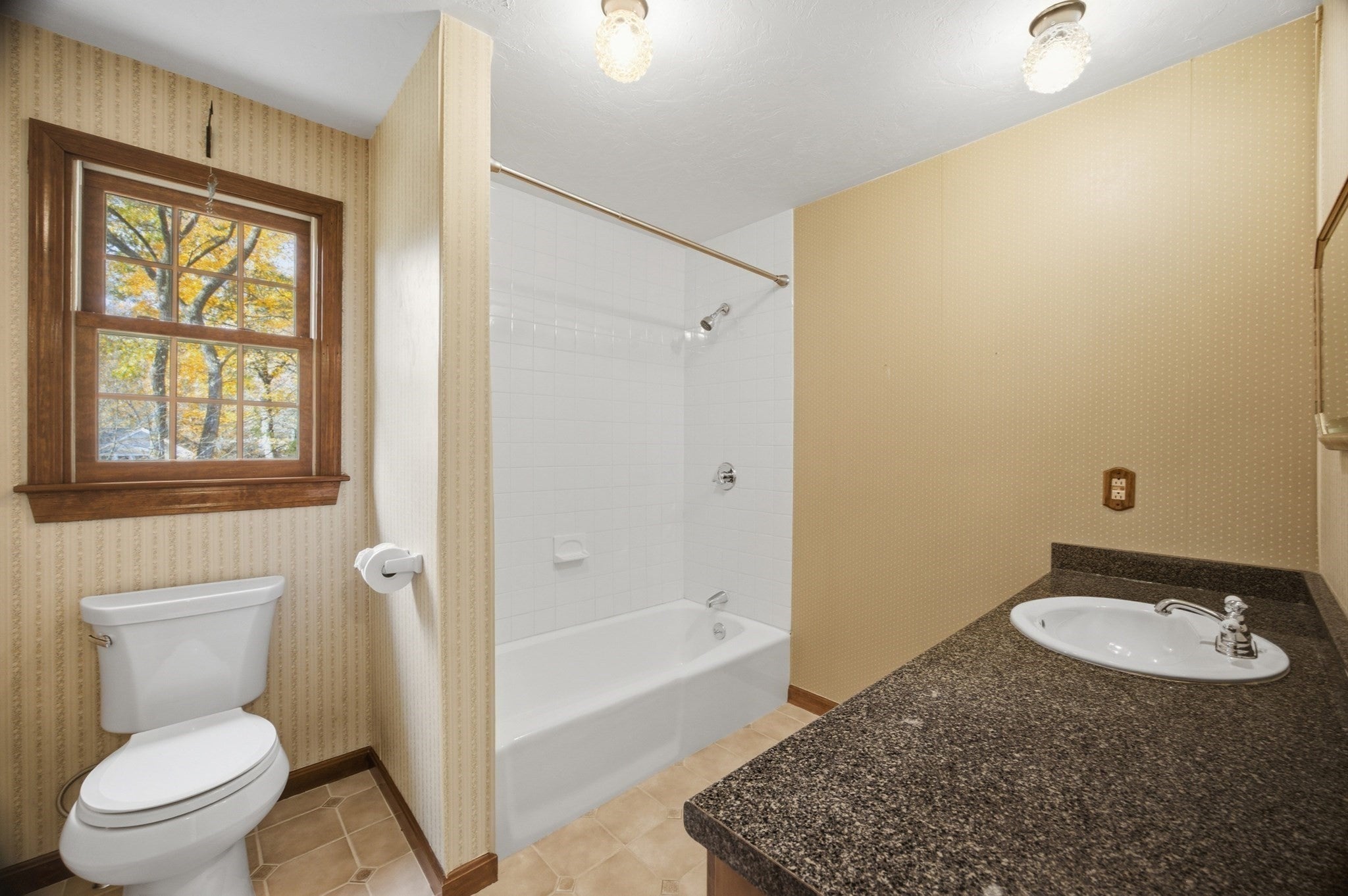 322 Spring ST, Shrewsbury, MA Photo #28