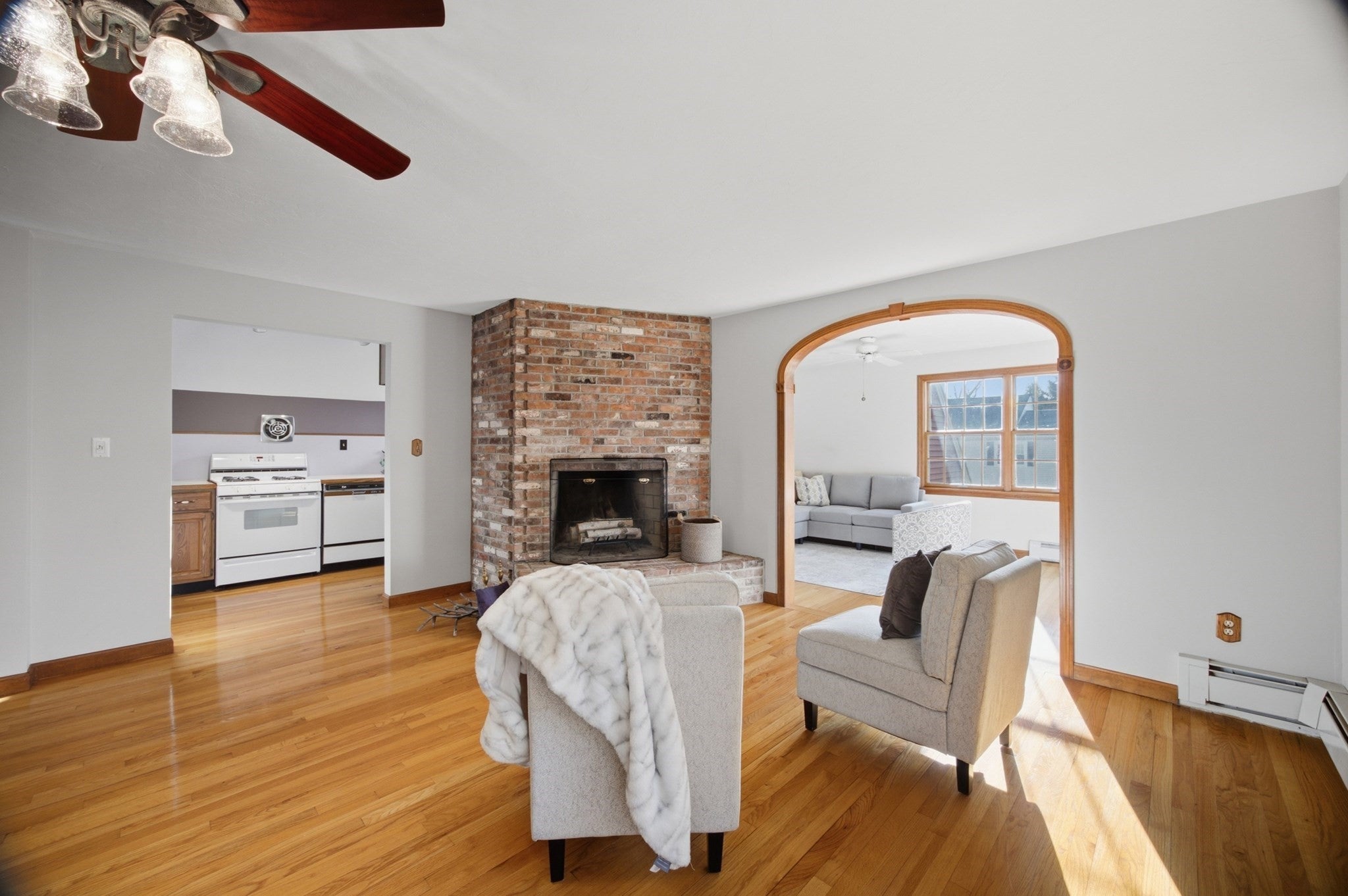 322 Spring ST, Shrewsbury, MA Photo #21