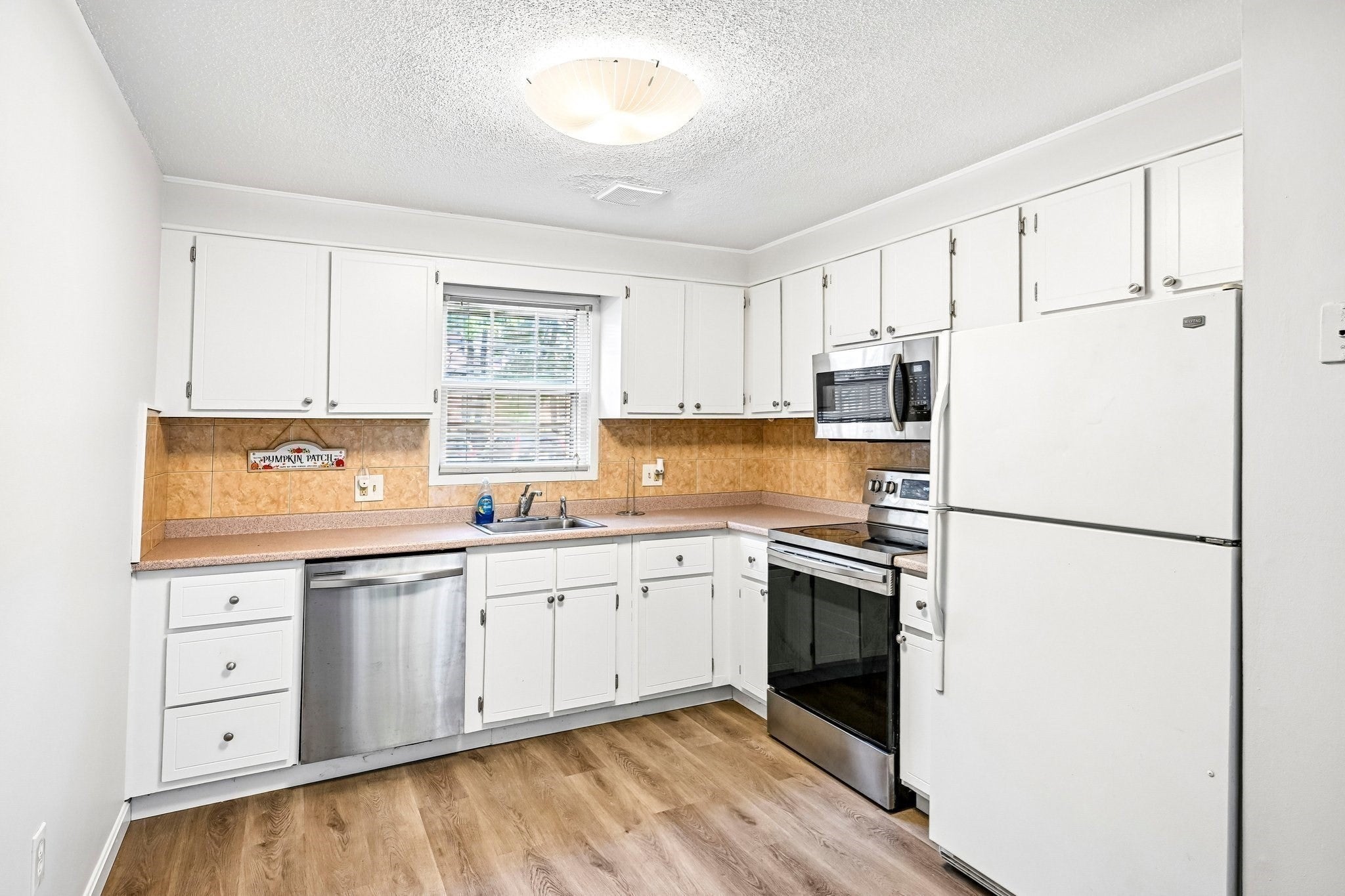 77 Ford St A