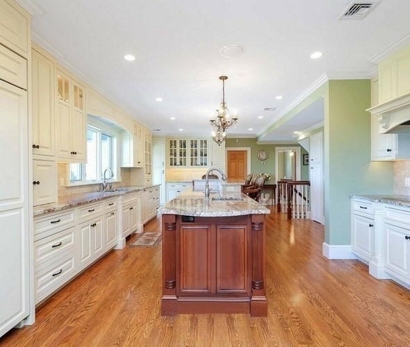 751 Ridge Rd