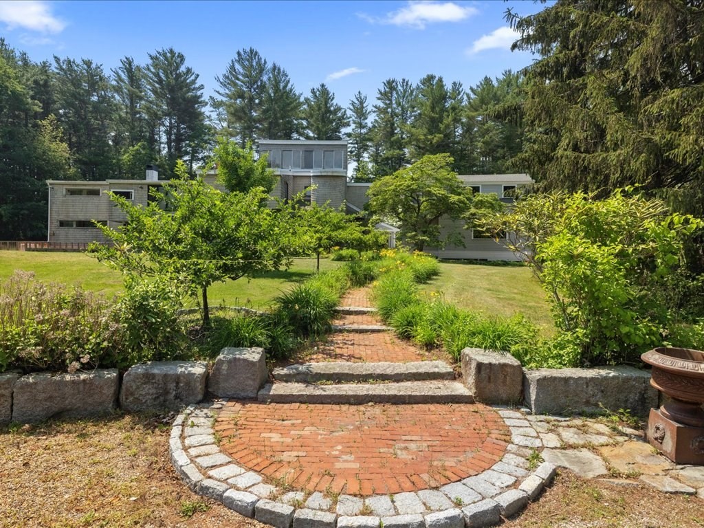 9 S Pasture Ln