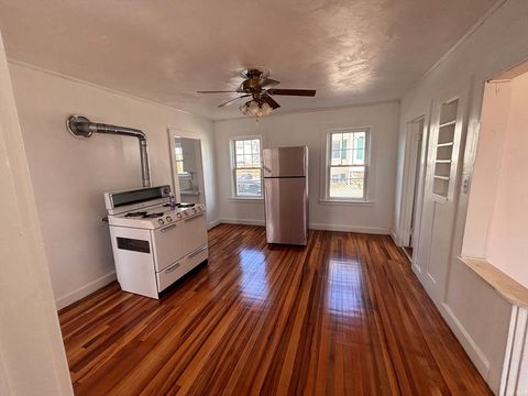 13 Oxford Ave 1 Dudley MA 01571