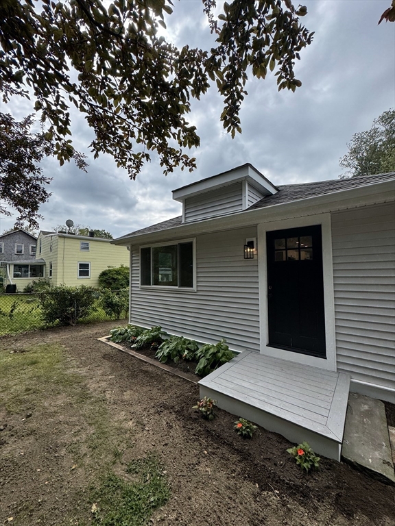112 Milford St