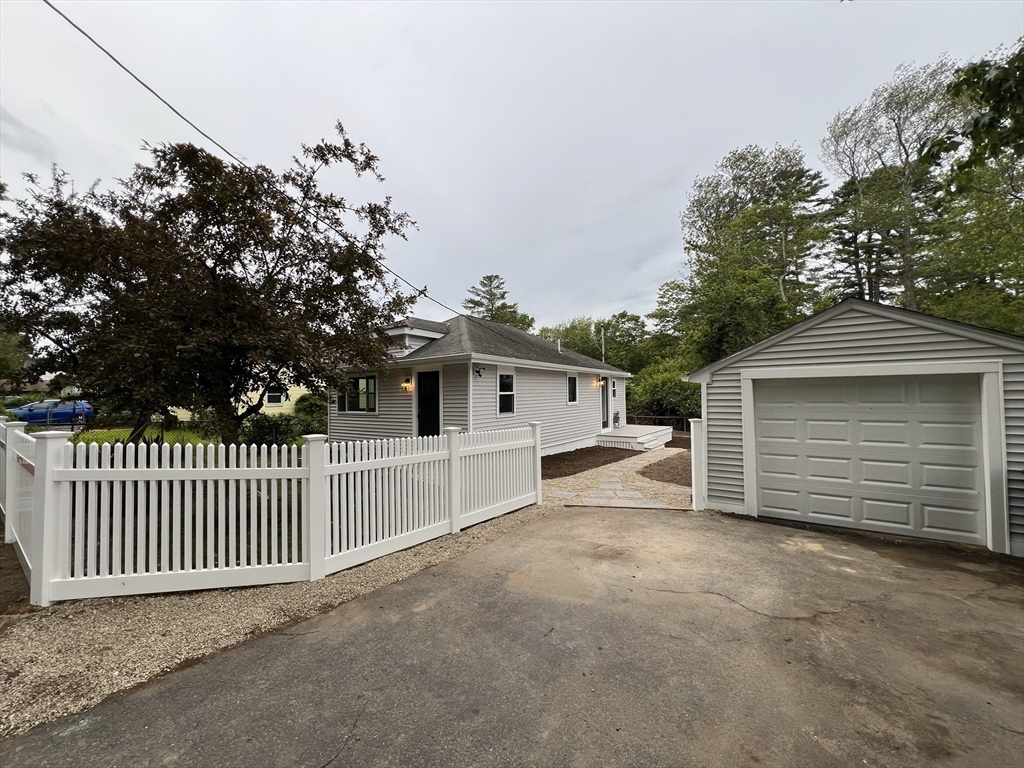 112 Milford St