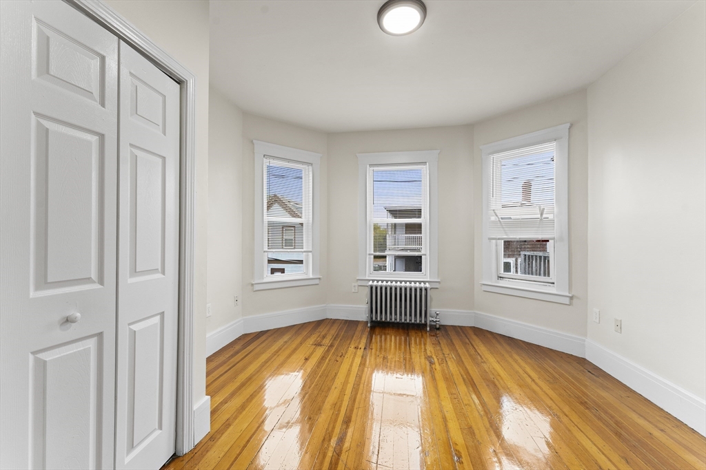 12 Gayland St