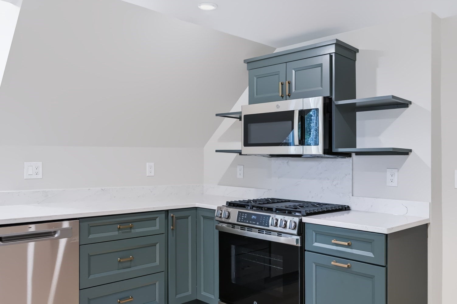 19 Charnock St #2, Beverly, MA, 19 Charnock St #2, Beverly, MA Photo #10