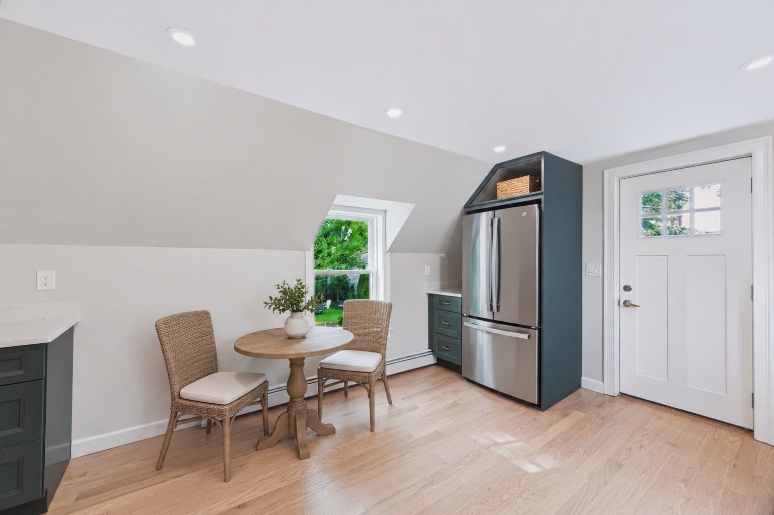 19 Charnock St #2, Beverly, MA, 19 Charnock St #2, Beverly, MA Photo #7