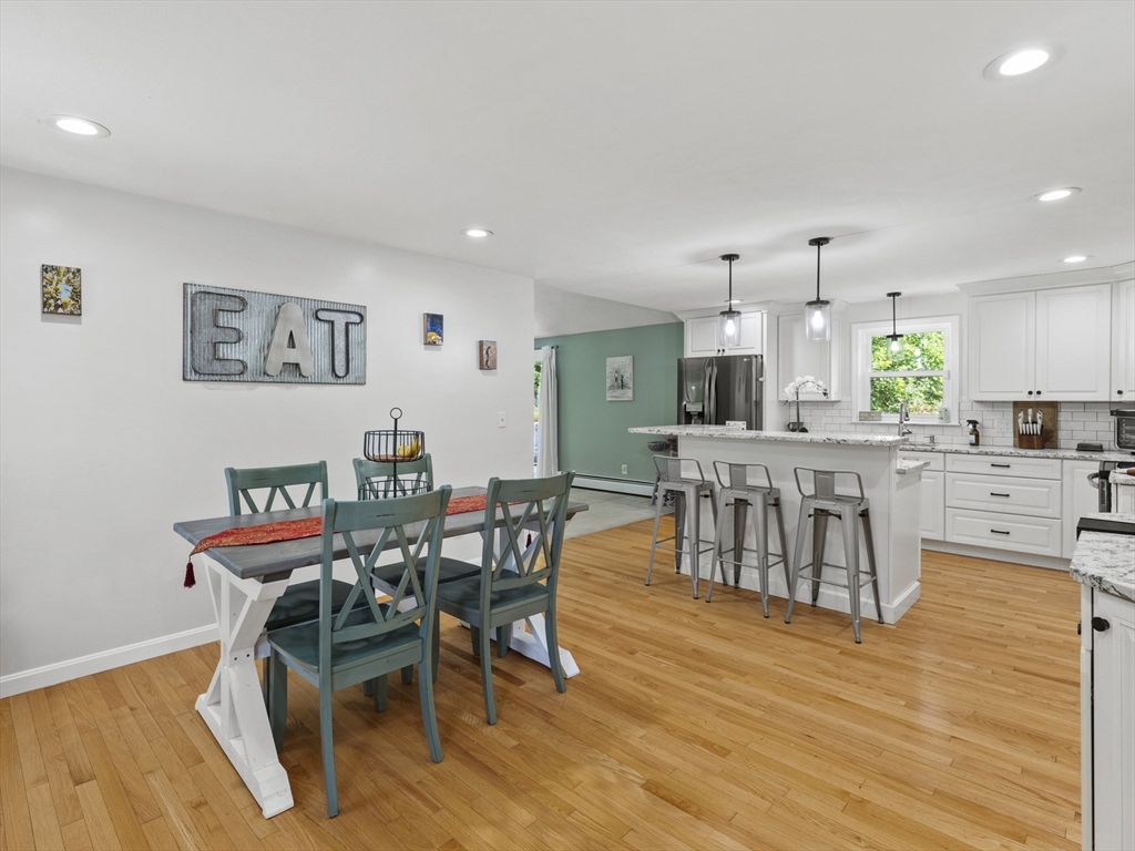 64 Lyndeborough Rd