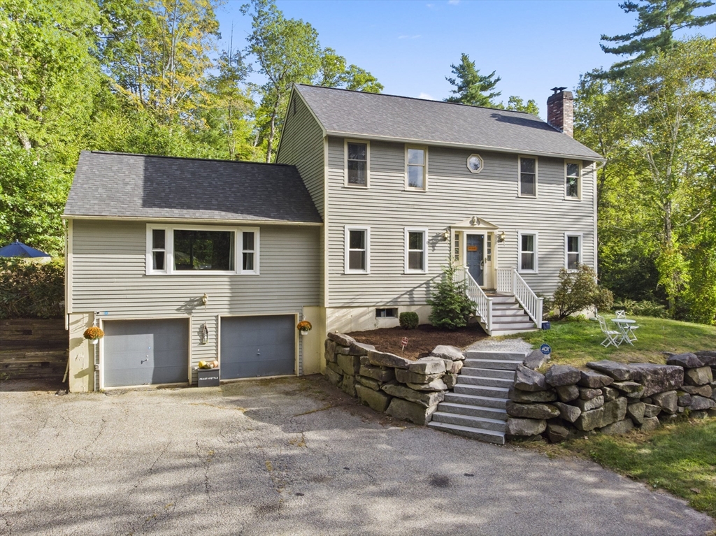 64 Lyndeborough Rd