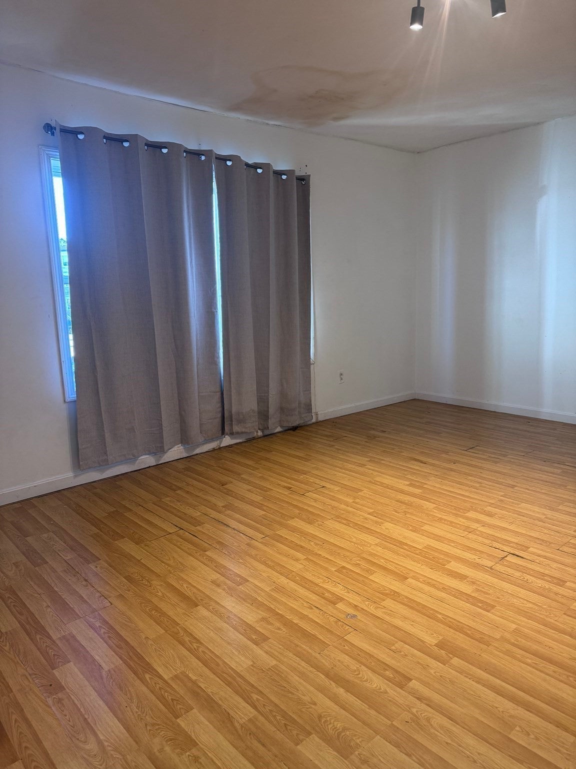 265 John St, Fall River, MA, 265 John St, Fall River, MA Photo #11