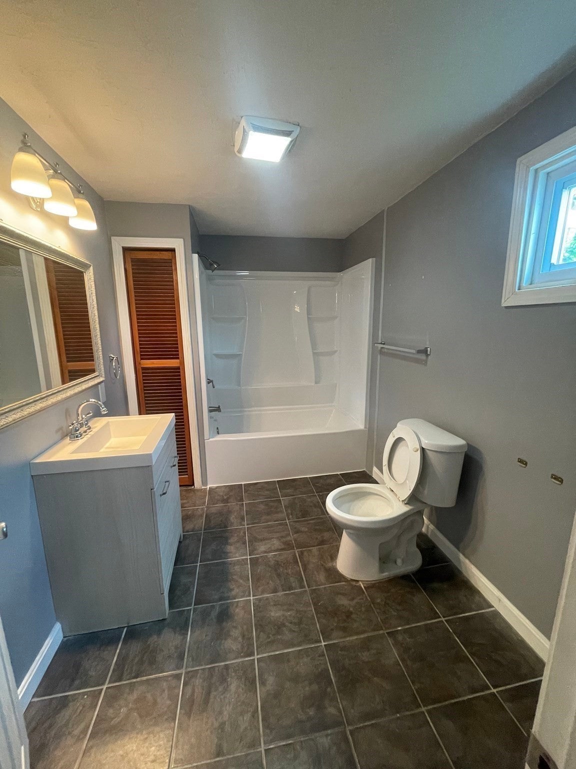 265 John St, Fall River, MA, 265 John St, Fall River, MA Photo #18