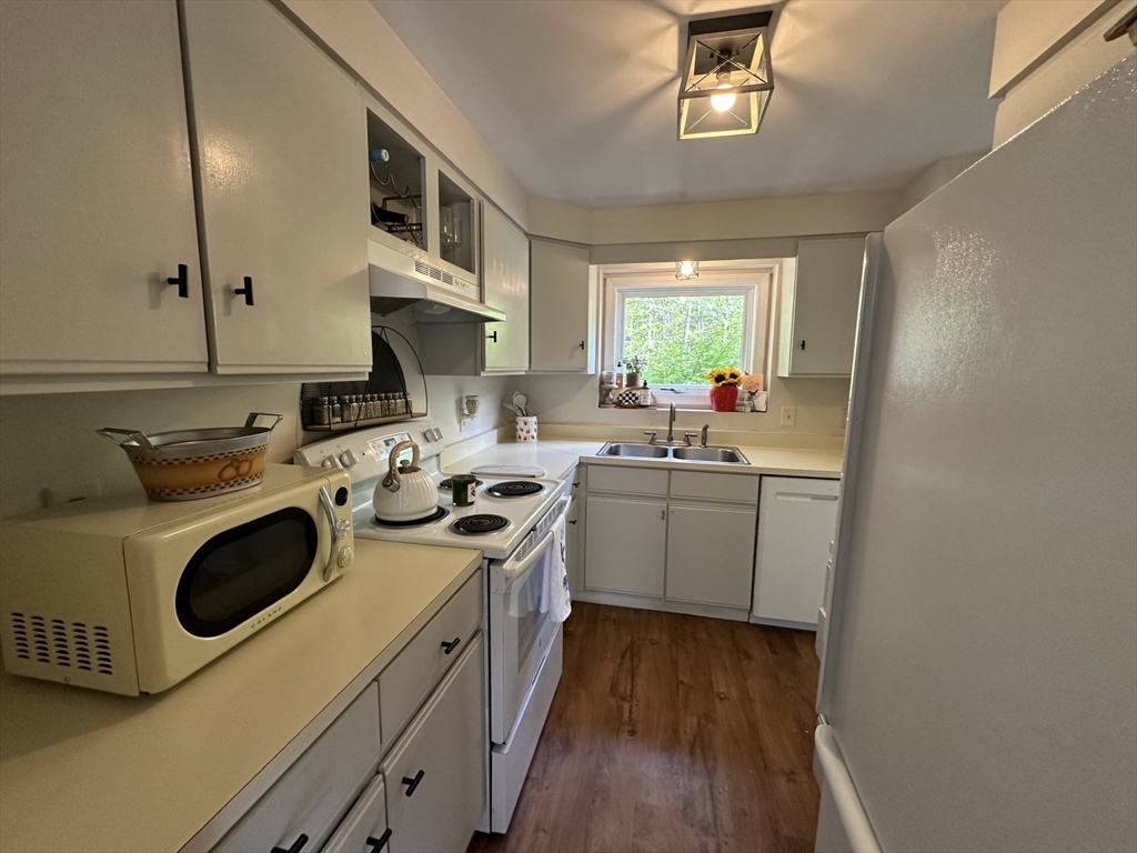 20 S Cove Rd 20