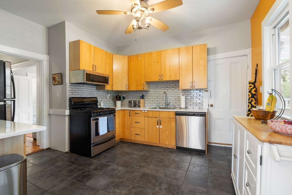 4295-4297 Washington St 4