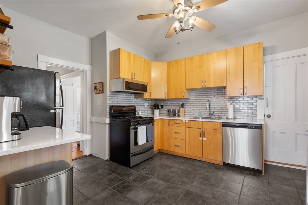4295-4297 Washington St 4