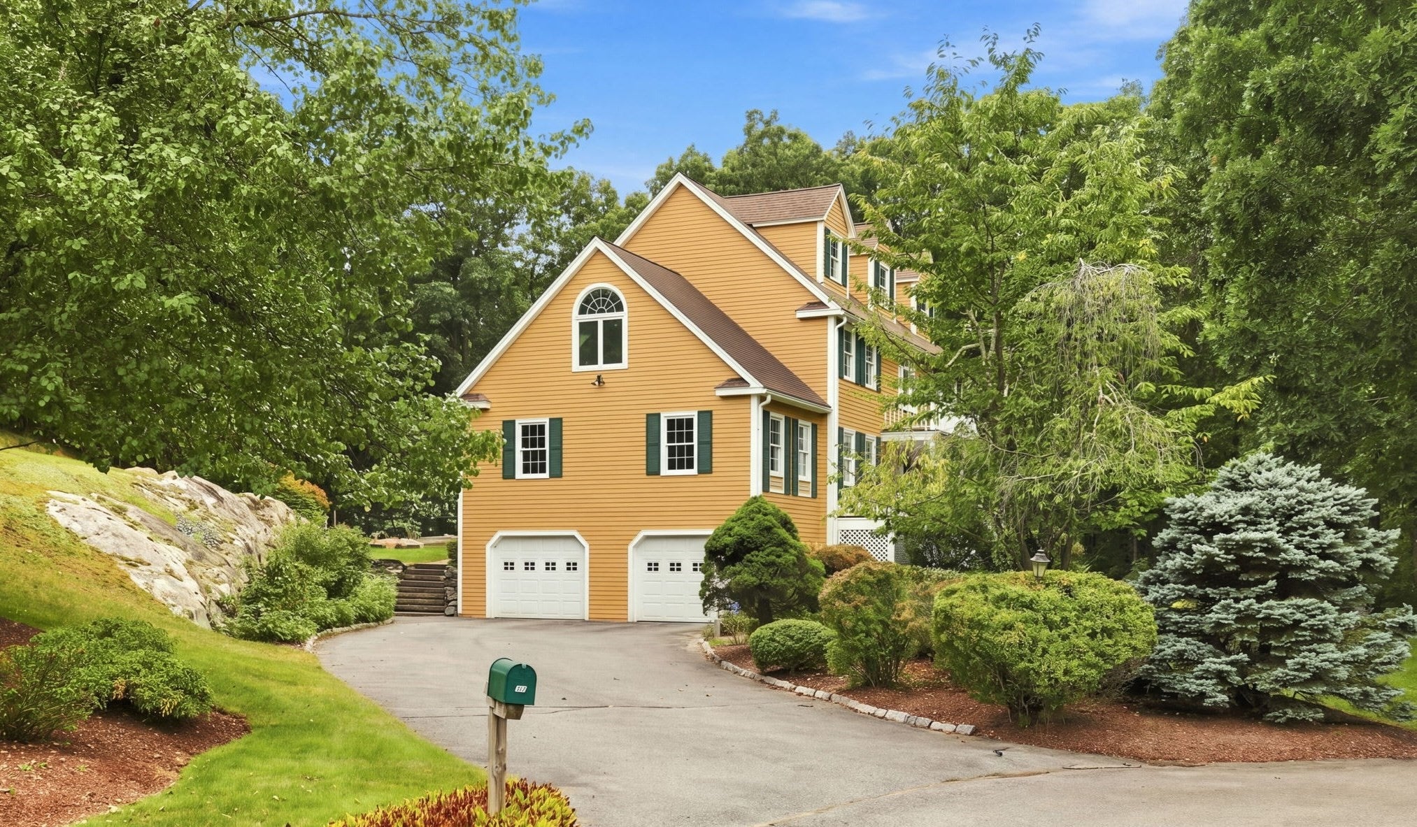 10 Hawk Ridge Rd