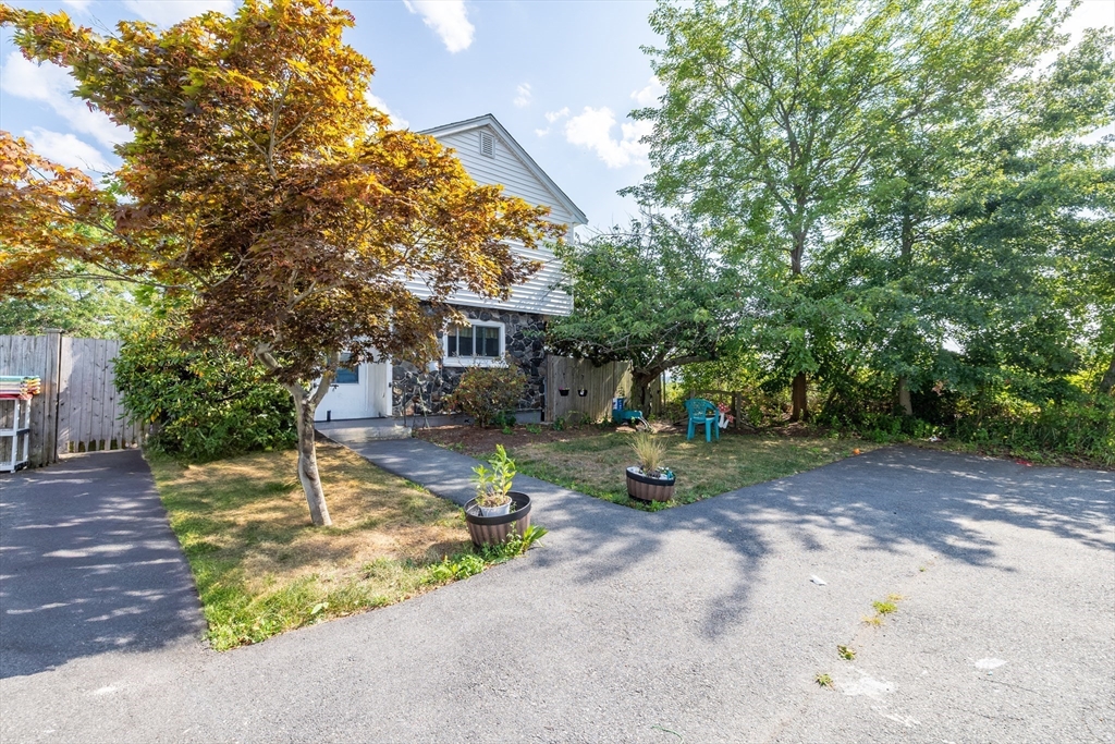 28 Naples Ave