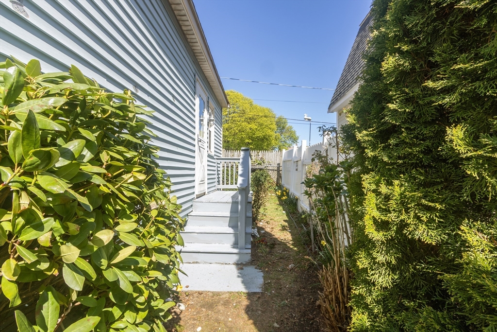 50 Whitehead Ave B