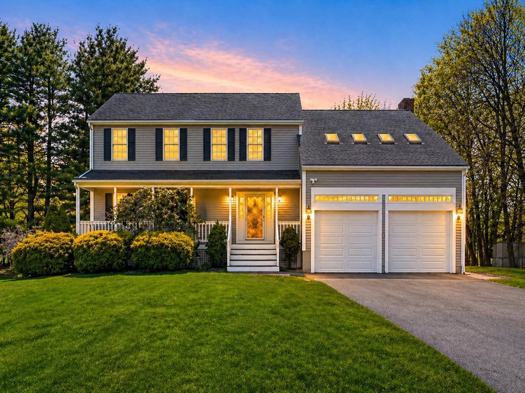 1 Village Ln