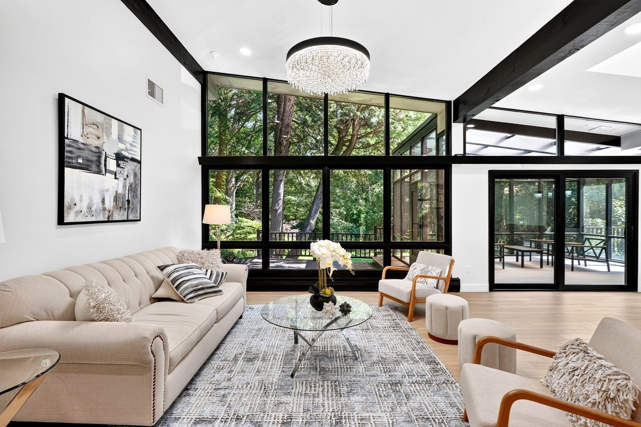 Photo of 367 Newton St, Brookline, MA