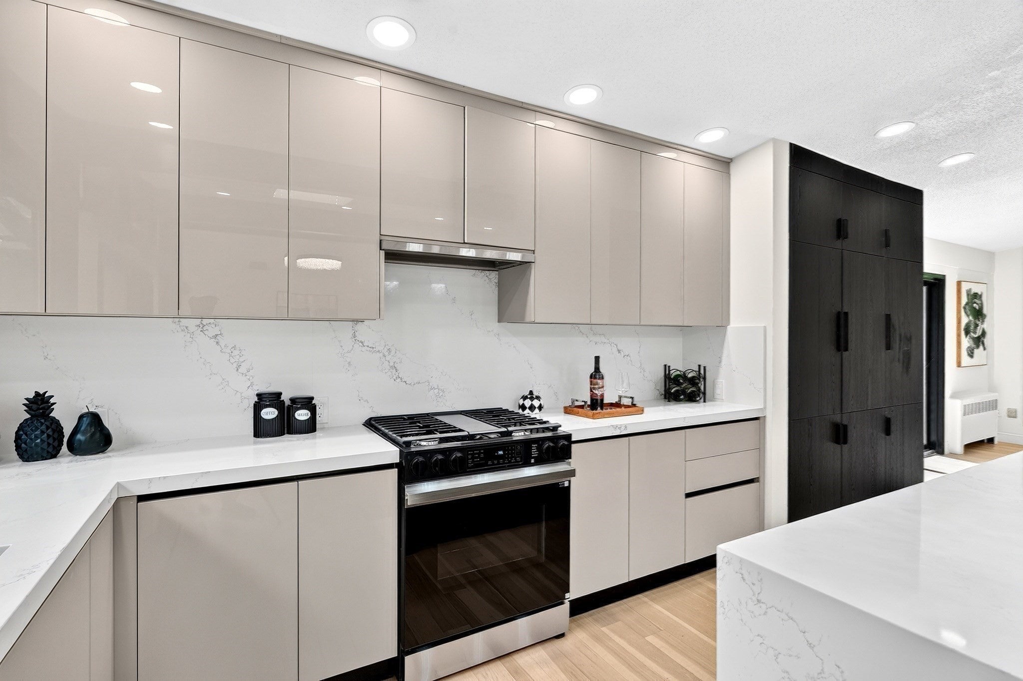 367 Newton St, Brookline, MA, 367 Newton St, Brookline, MA Photo #7