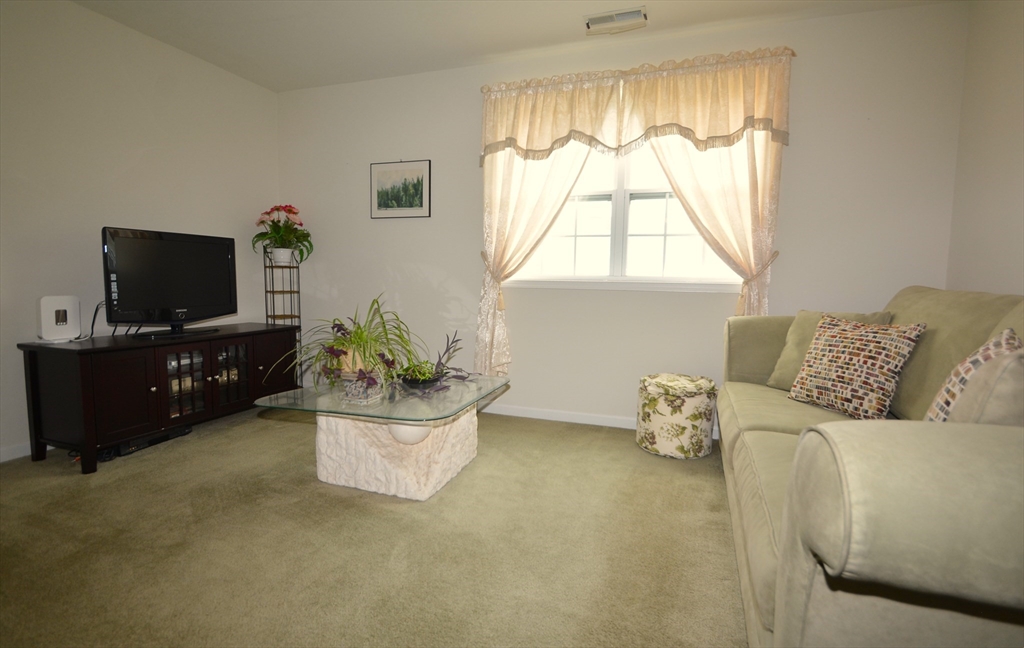 67 Sherwood Drive #67, Methuen, MA Photo #24