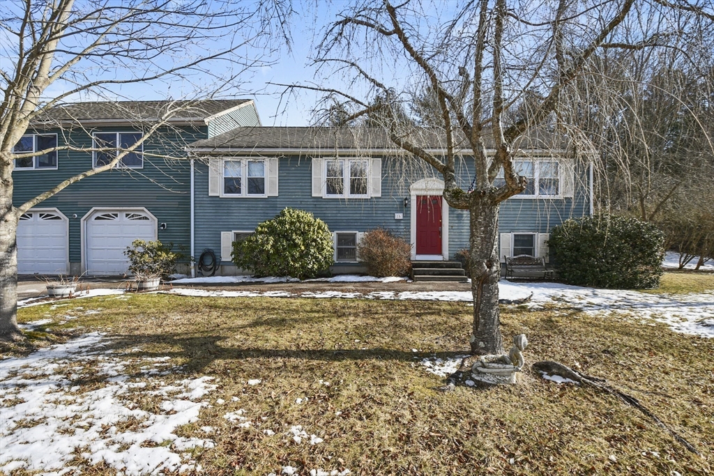 16 Acorn Circle