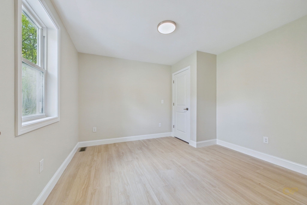 17 Southworth St, Lakeville, MA Photo #21