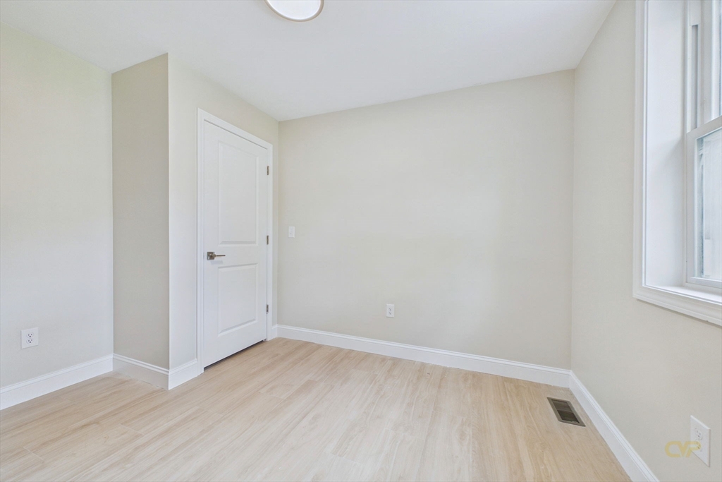 17 Southworth St, Lakeville, MA Photo #23