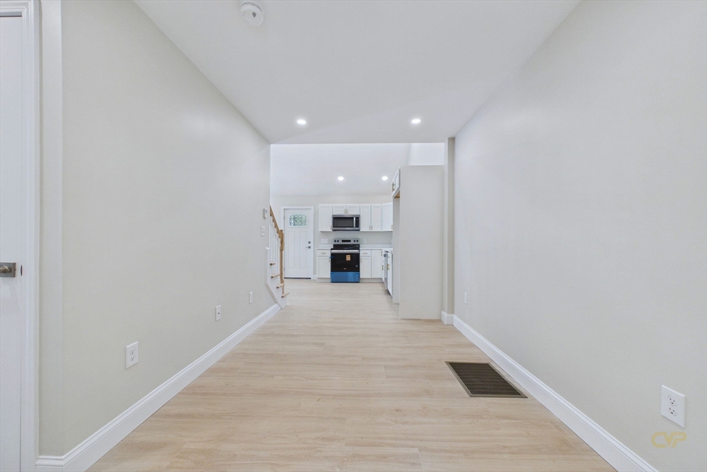 17 Southworth St, Lakeville, MA Photo #14