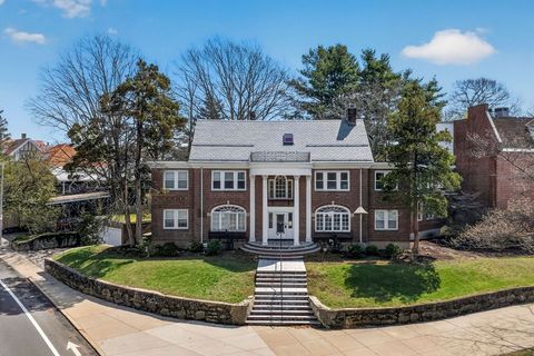 Photo of 332 Jamaicaway #3, Boston, MA 02130 (MLS # 73505043)