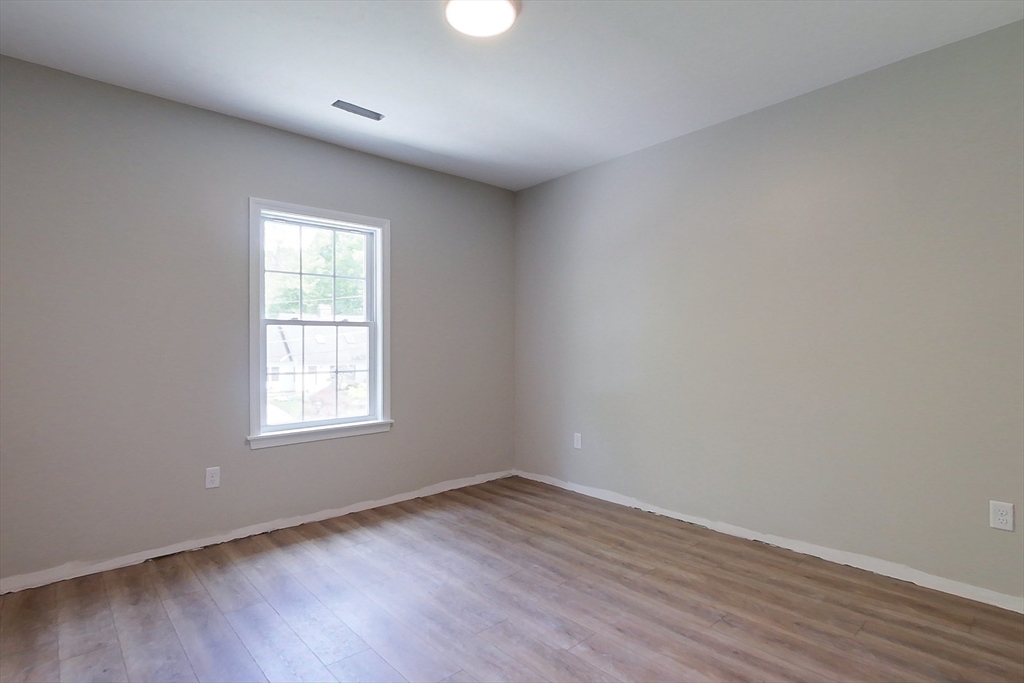 3 Williams St #2, Pepperell, MA Photo #10