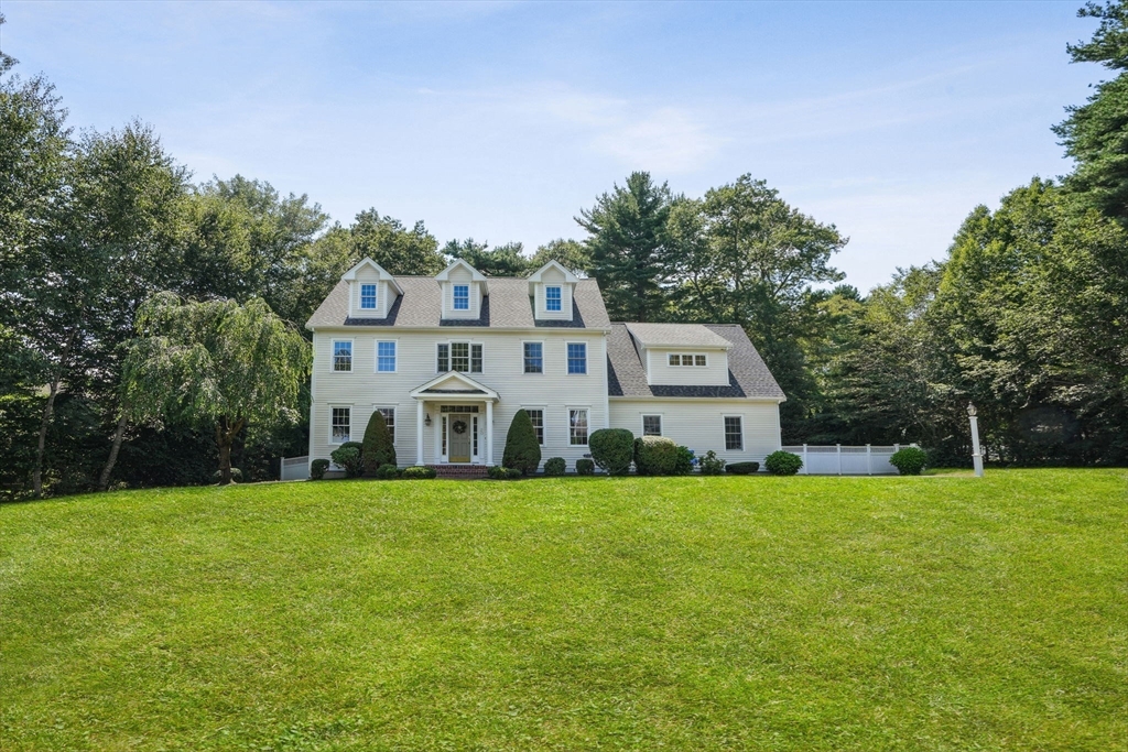 20 Laurelwood Dr