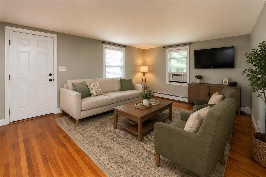 39 Harkins St, Clinton, MA, 39 Harkins St, Clinton, MA Photo #6