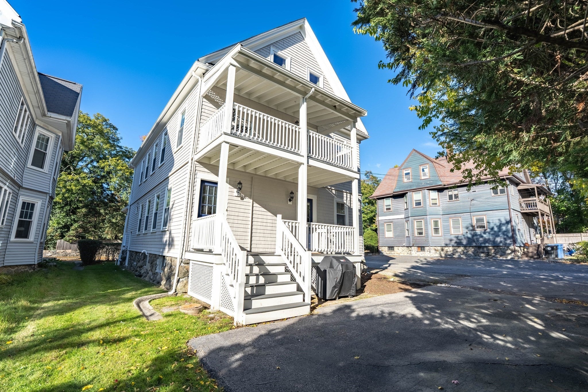 257 Waverley St