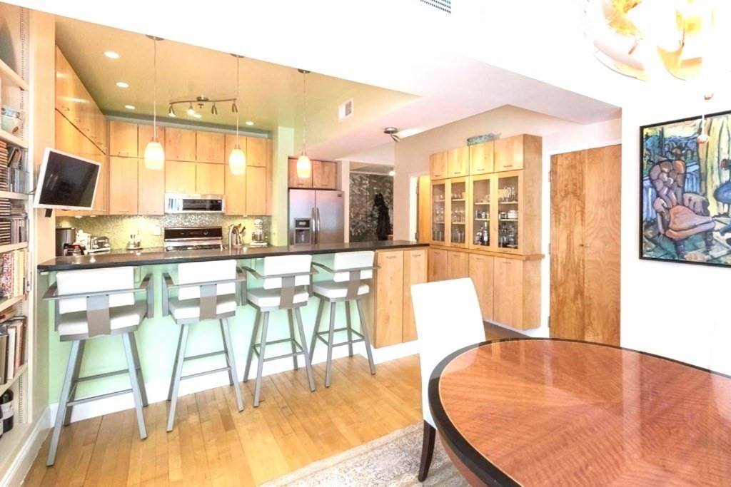 485 Harrison Ave 207