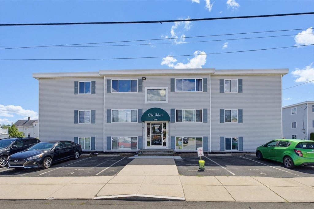 Photo of 239 Glasgow St, Fall River, MA