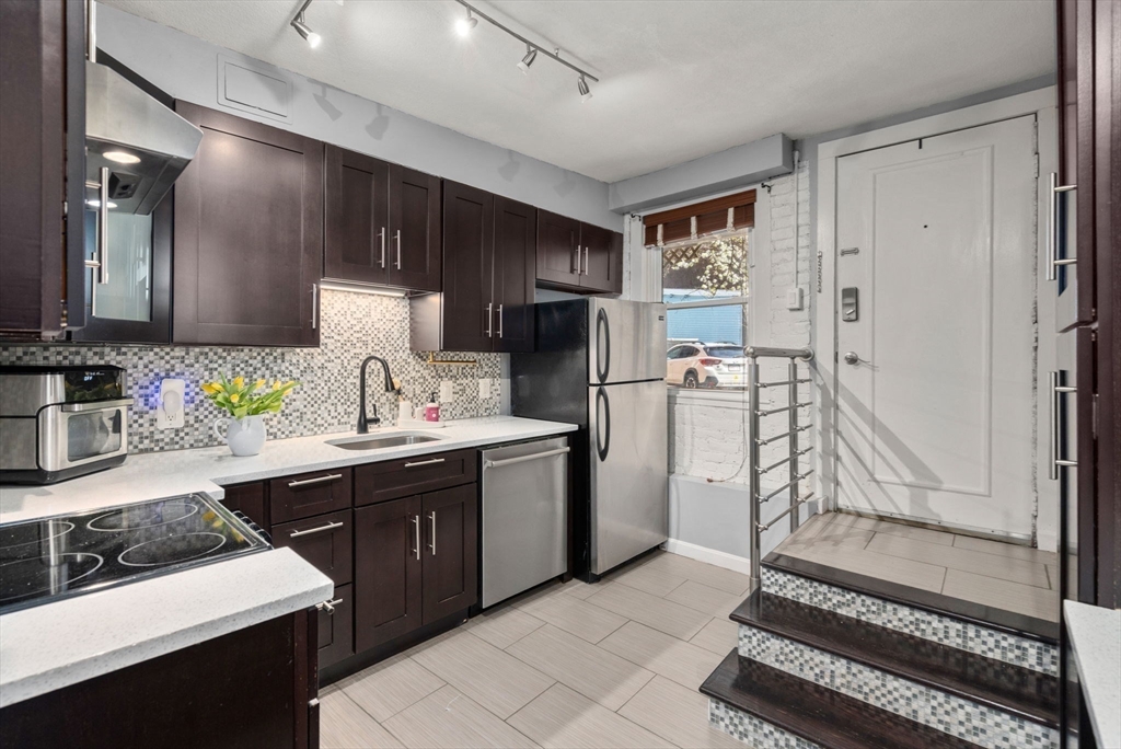 4 Colliston Rd B