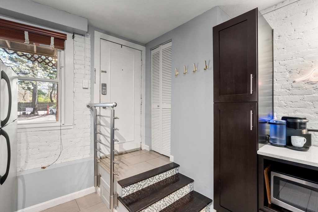 4 Colliston Rd B