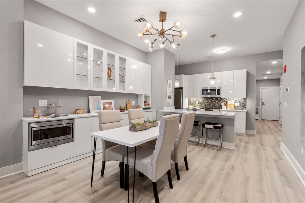 121-127 Portland Street 202