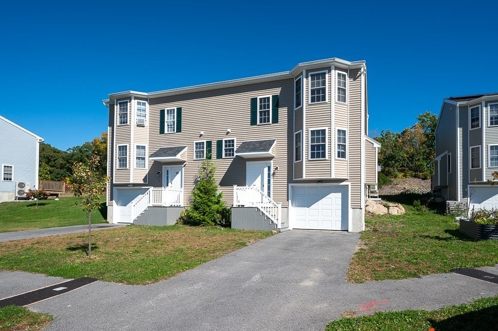 7 Snowberry Cir, Worcester, MA, 7 Snowberry Cir, Worcester, MA Photo #2