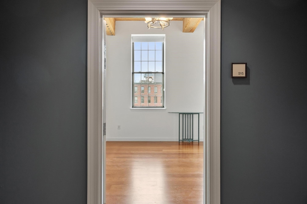 Photo of 52 Lawrence Drive #515, Lowell, MA