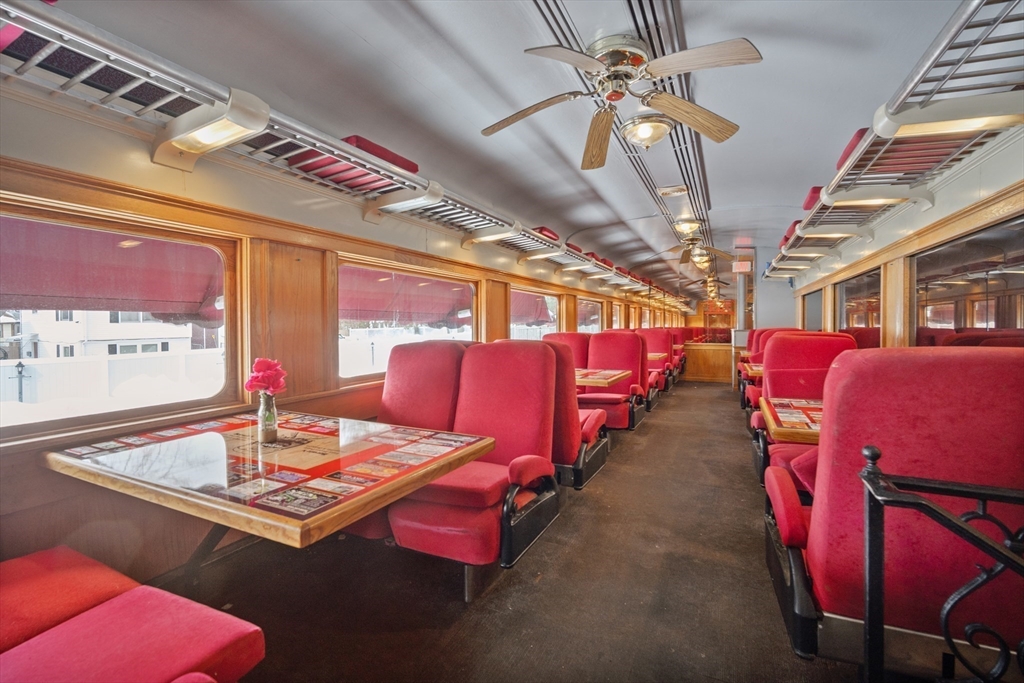 Chicopee, Massachusetts 01020, United States, ,2 BathroomsBathrooms,Residential,Active,104789