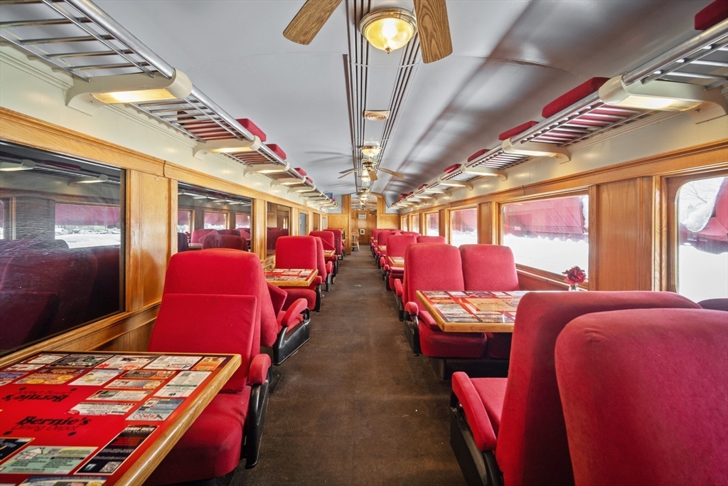 Chicopee, Massachusetts 01020, United States, ,2 BathroomsBathrooms,Residential,Active,104789