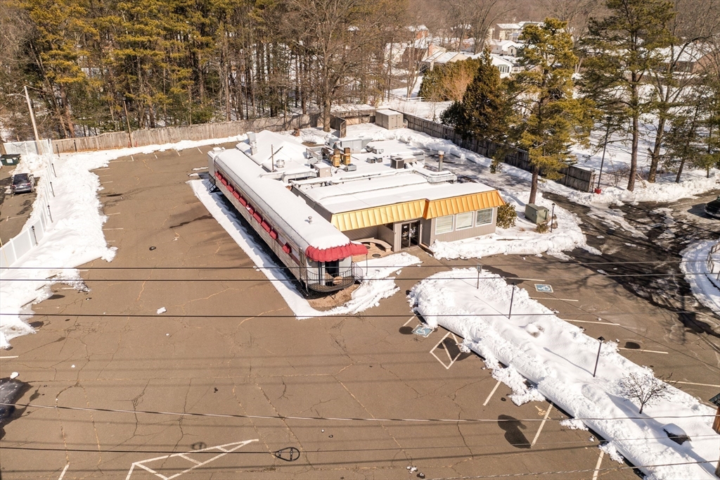 Chicopee, Massachusetts 01020, United States, ,2 BathroomsBathrooms,Residential,Active,104789