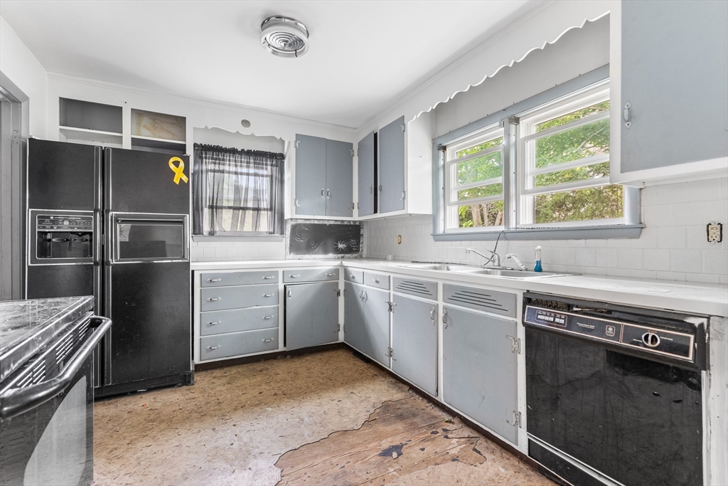 2 Glenway Ave