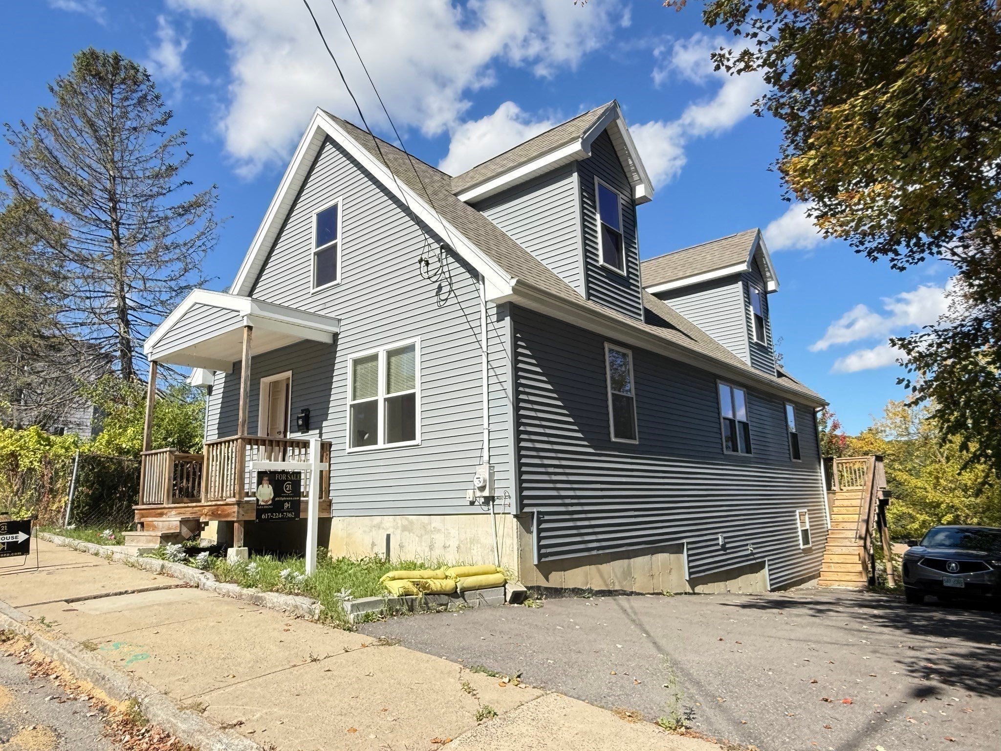 22 Plymouth St