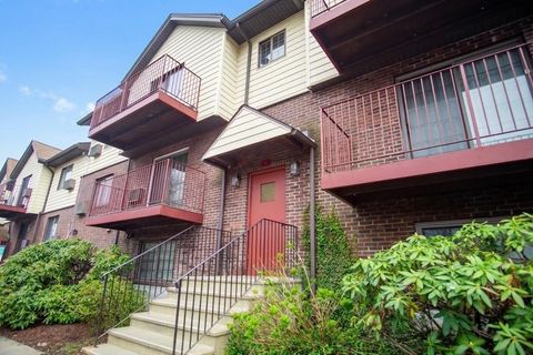 Photo of 1 Royal Crest #12, Randolph, MA 02368 (MLS # 73487669)