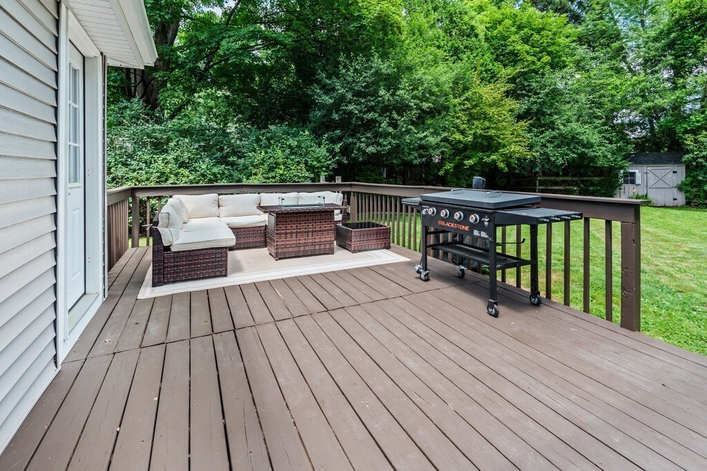 Shrewsbury, Massachusetts 01545, United States, 4 Bedrooms Bedrooms, ,2 BathroomsBathrooms,Residential,Active,172148