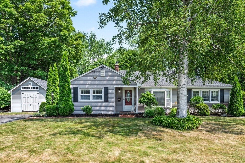 Shrewsbury, Massachusetts 01545, United States, 4 Bedrooms Bedrooms, ,2 BathroomsBathrooms,Residential,Active,172148