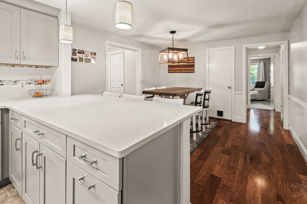 Shrewsbury, Massachusetts 01545, United States, 4 Bedrooms Bedrooms, ,2 BathroomsBathrooms,Residential,Active,172148